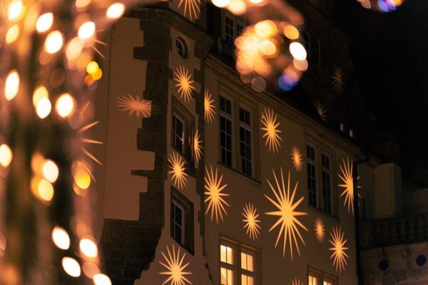 Weihnachtsmarkt: Winter – Wunder – Weihnachtsglanz